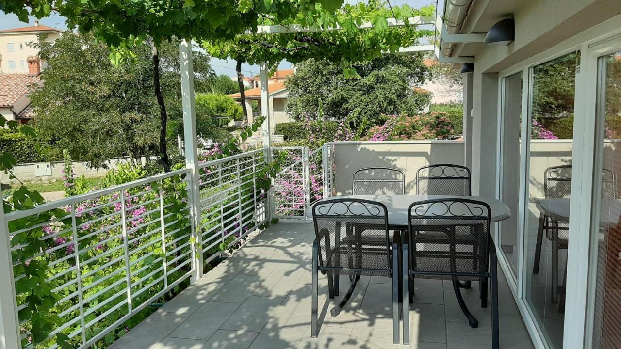 Haus Mirela Ližnjan Exterior foto