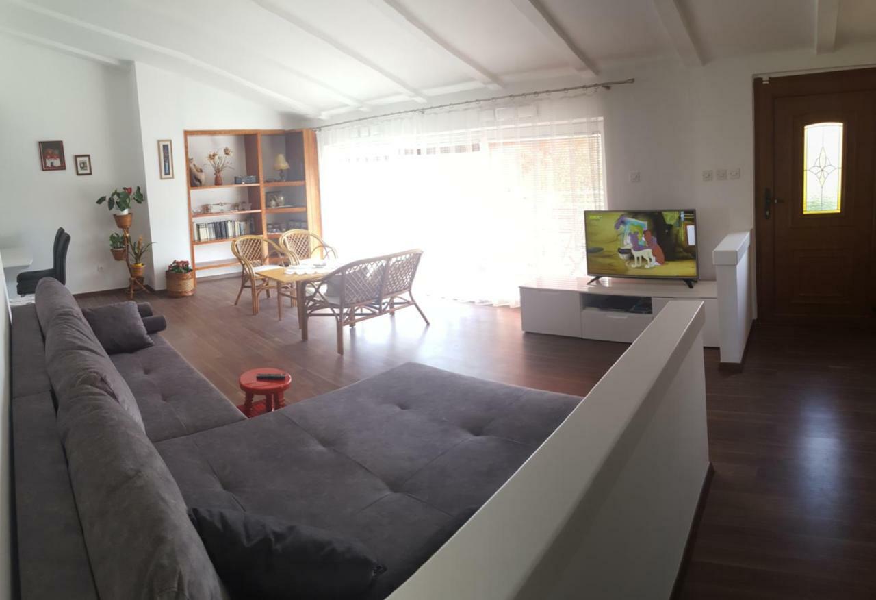 Haus Mirela Ližnjan Exterior foto